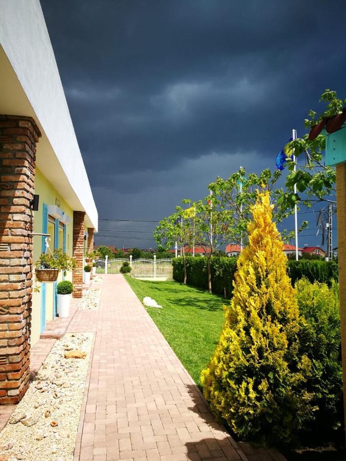 Hotel Casa Ana à Vama Veche Extérieur photo