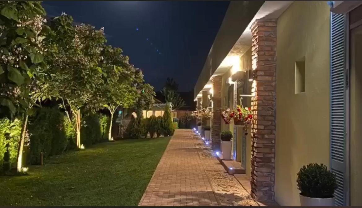 Hotel Casa Ana à Vama Veche Extérieur photo