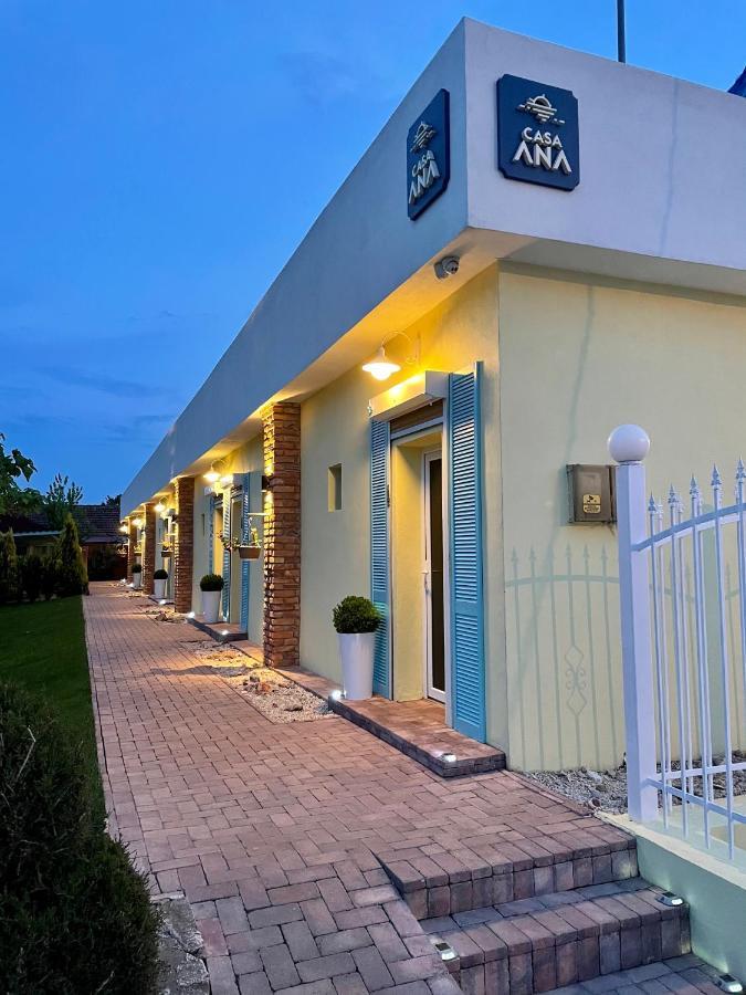 Hotel Casa Ana à Vama Veche Extérieur photo