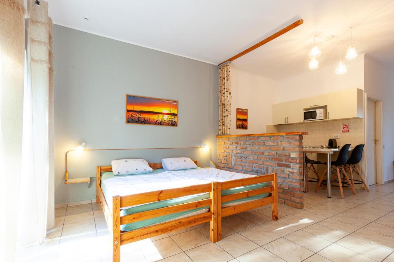 Hotel Casa Ana à Vama Veche Extérieur photo