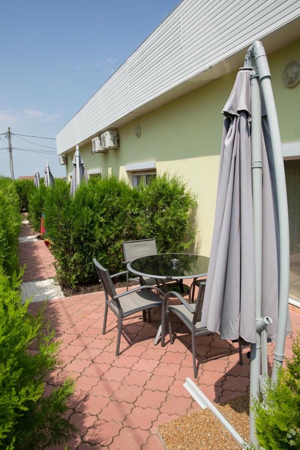 Hotel Casa Ana à Vama Veche Extérieur photo
